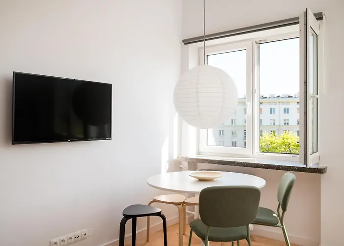 Plac Zbawiciela City Glow Apartment